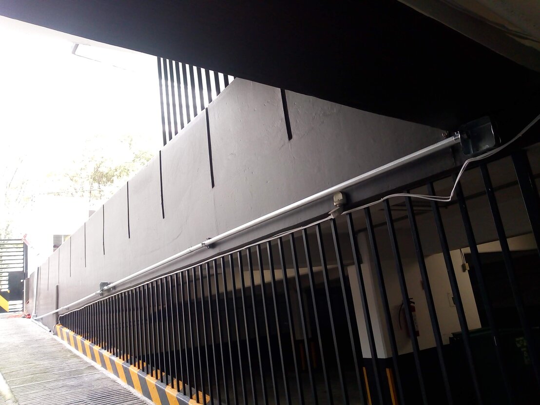 Almacén industrial con cámaras